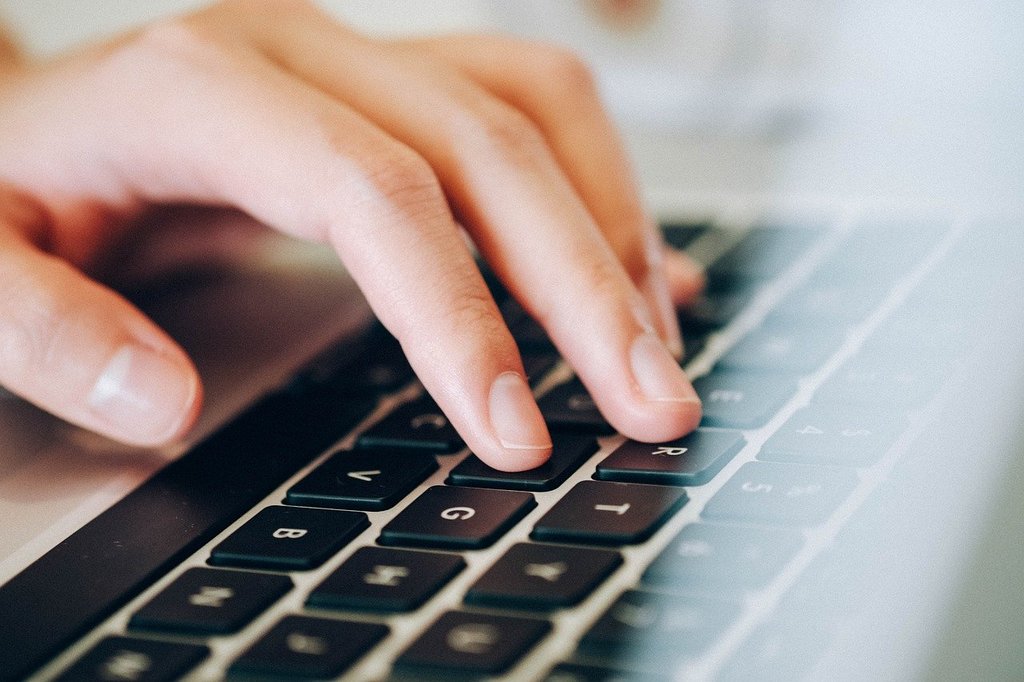 Evolution de la rédaction de contenu avec l'IA : Comment se transforme l'édition ?